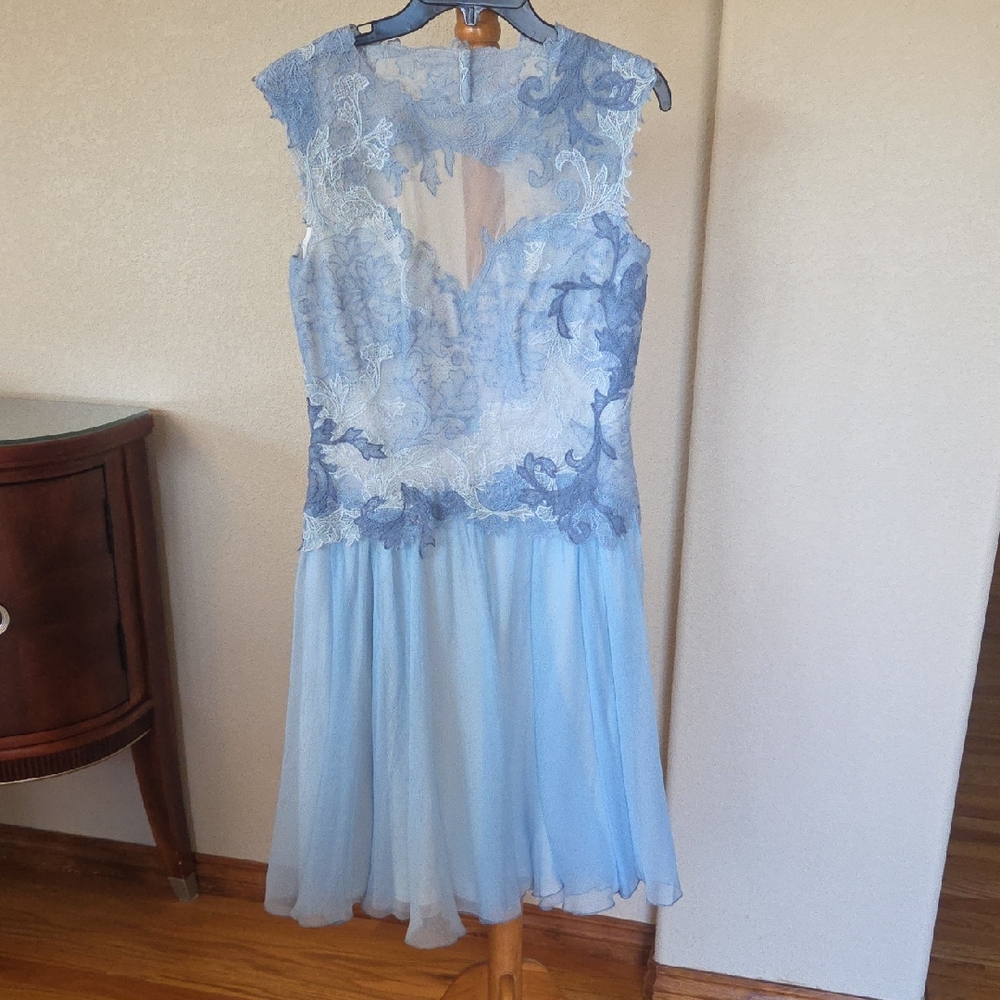 NWT Tadashi Shoji, Pale Blue Lace Dress, Size 8